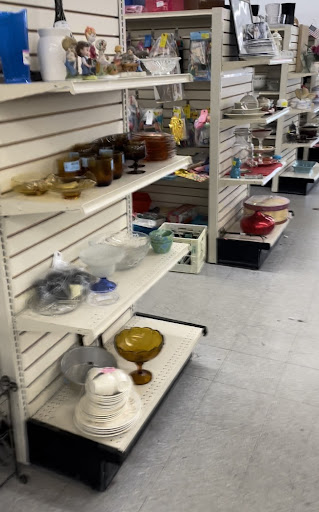 Thrift Store «Right Stuff Bargain Center», reviews and photos, 7480 Parkway Dr #110, Leeds, AL 35094, USA