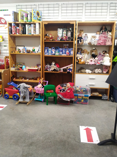 Thrift Store «Senior Thrift - Benefitting Island Senior Resources», reviews and photos, 5518 Woodard Ave, Freeland, WA 98249, USA