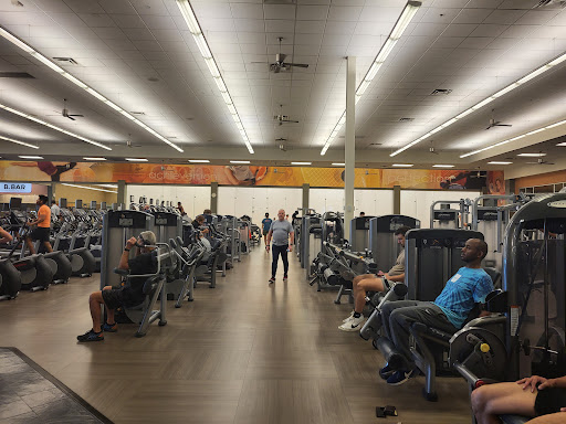 Gym «LA Fitness», reviews and photos, 710 W Camelback Rd, Phoenix, AZ 85015, USA