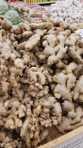 Shopping Mall «Pines Shopping Center», reviews and photos, 650 Elden St, Herndon, VA 20170, USA