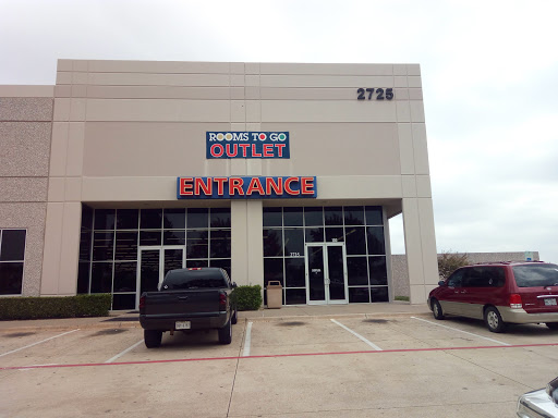 Outlet Store «Rooms To Go Outlet Furniture Store - Grand Prairie», reviews and photos, 2725 TX-360 #100, Grand Prairie, TX 75052, USA