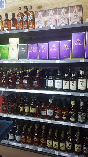 Deli «Main Street Market & Deli», reviews and photos, 65 N Main St, Lobelville, TN 37097, USA