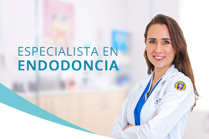 Dra. Paulina Cecco | Dentista en Cancún - Endodoncia image