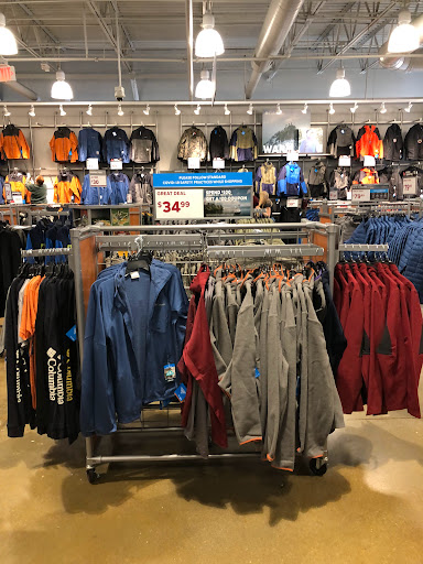 Sportswear Store «Columbia Sportswear Outlet Store at Houston Premium Outlets», reviews and photos, 29300 Hempstead Rd, Cypress, TX 77433, USA