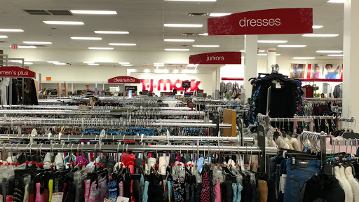 Department Store «T.J. Maxx», reviews and photos, 3111 111th St, Naperville, IL 60540, USA