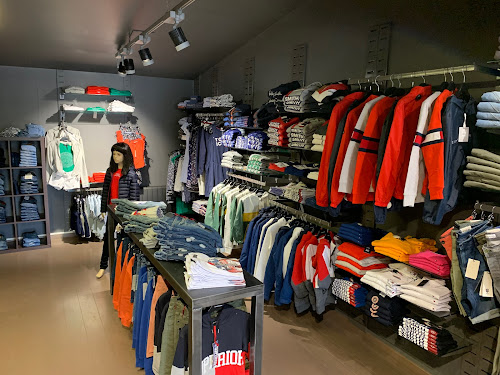 Magasin de vêtements pour hommes MADE IN DE Caen