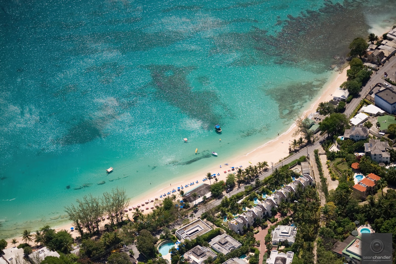 Foto di Mullins beach con una costa spaziosa