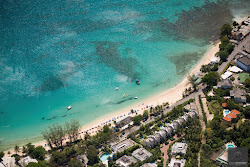 Foto di Mullins beach con una costa spaziosa