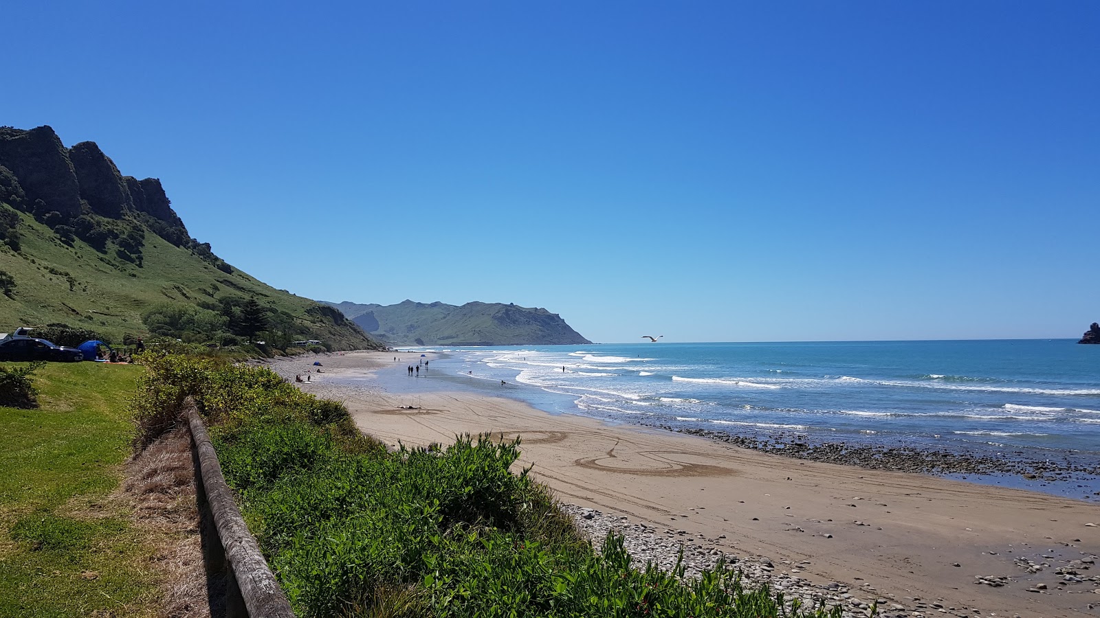 Kairakau Beach'in fotoğrafı geniş plaj ile birlikte