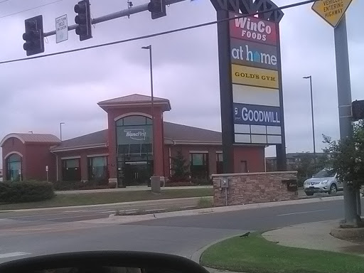 Supermarket «WinCo Foods», reviews and photos, 755 SW 19th St, Moore, OK 73160, USA