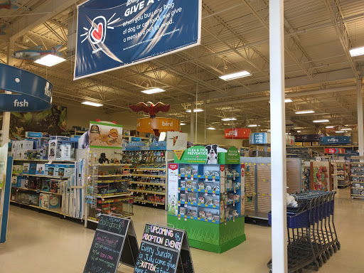 Pet Supply Store «PetSmart», reviews and photos, 159 N Weber Rd, Bolingbrook, IL 60490, USA