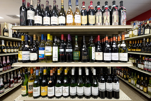 Liquor Store «Division Street Liquors», reviews and photos, 1759 W Division St, Chicago, IL 60622, USA