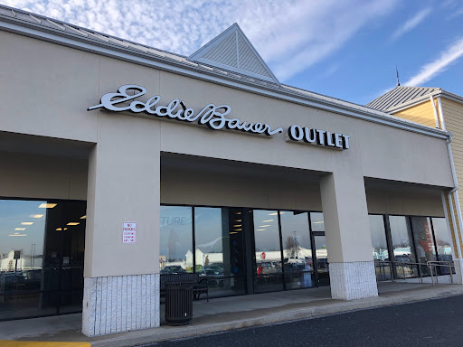 Eddie Bauer Outlet, 1140 Stanley K Tanger Dr, Lancaster, PA 17602, USA, 