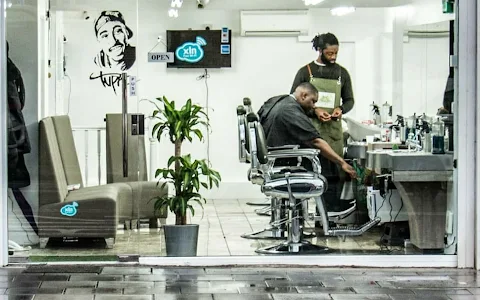 Headlinerz Barbershop image