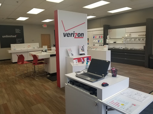 Cell Phone Store «Verizon Premium Wireless Retailer - Wireless Zone - St. Francis, MN», reviews and photos, 23168 St Francis Blvd NW, St Francis, MN 55070, USA