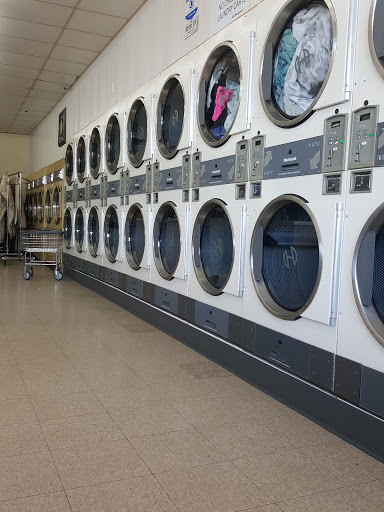Dry Cleaner «Queens Dry Cleaners & Laundromats», reviews and photos, 1616 S Hastings Way, Eau Claire, WI 54701, USA