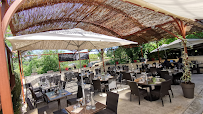Atmosphère du Le L' Abéou *Restaurant* à Saint-Paul-lez-Durance - n°1