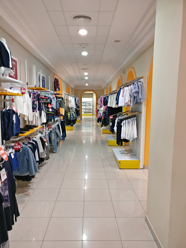 Chinese clothing shops in Kharkiv