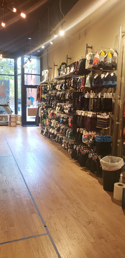 Sporting Goods Store «Fleet Feet Sports - Old Town», reviews and photos, 1620 N Wells St, Chicago, IL 60614, USA