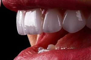 שנהבית מרפאת שיניים image