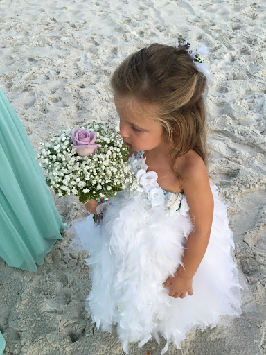 Lounge «Looking Glass Beauty Lounge», reviews and photos, 12717 Hooper Rd, Baton Rouge, LA 70818, USA