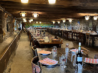 Atmosphère du Restaurant Buron de la Sistre à Saint-Chély-d'Aubrac - n°18