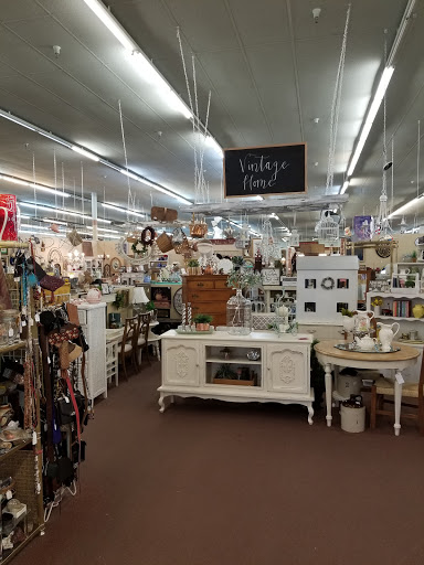 Antique Store «Merchant Square», reviews and photos, 1509 N Arizona Ave, Chandler, AZ 85225, USA