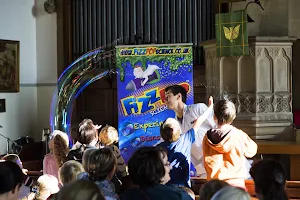 Fizz Pop Science Parties For Kids image