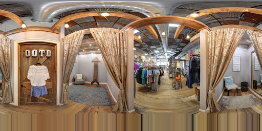 Boutique «Plush Boutique», reviews and photos, 513 7th St, Charleston, IL 61920, USA