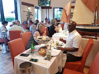 Atmosphère du Restaurant La Criée Saint Brice sous forêt à Saint-Brice-sous-Forêt - n°10