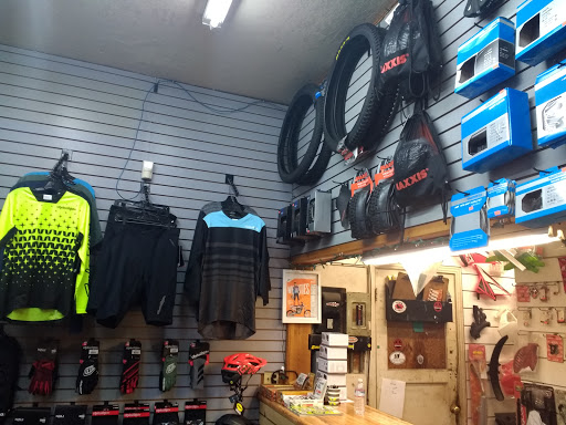 Motorcycle Dealer «Moore And Sons Motorcyles», reviews and photos, 21431 E Cliff Dr, Santa Cruz, CA 95062, USA