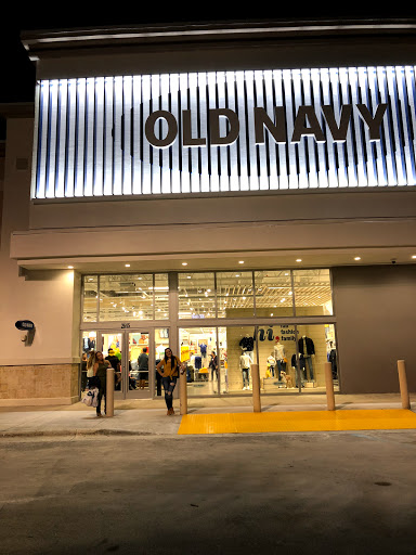 Clothing Store «Old Navy», reviews and photos, 20505 S Dixie Hwy, Cutler Bay, FL 33189, USA
