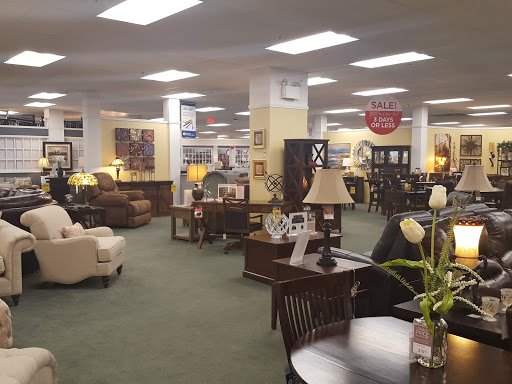 Furniture Store «Raymour & Flanigan Furniture and Mattress Store», reviews and photos, 85 Viewmont Mall, Scranton, PA 18508, USA