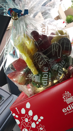 Gift Shop «Edible Arrangements», reviews and photos, 8877 N 107th Ave #307, Peoria, AZ 85345, USA