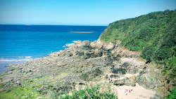 Plage De Port Goret'in fotoğrafı dağlarla çevrili