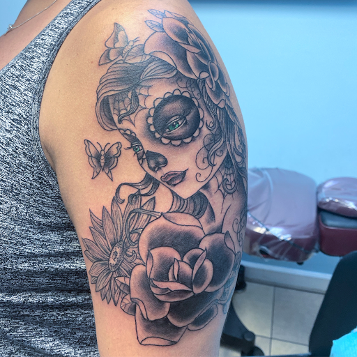 Tattoo Shop «Dark Horse Tattoos», reviews and photos, 395 Garrisonville Rd #103, Stafford, VA 22554, USA