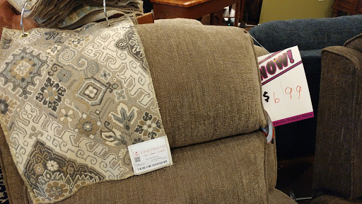 Furniture Store «Furniture Factory Outlet», reviews and photos, 1162 Gateway Loop, Springfield, OR 97477, USA