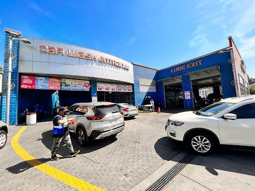 Tremont Wash & Lube en Bronx