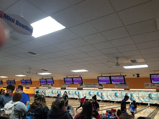 Bowling Alley «Coram Country Lanes», reviews and photos, 615 Middle Country Rd, Coram, NY 11727, USA