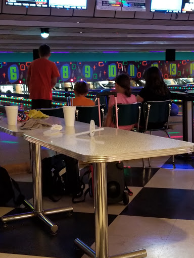 Bowling Alley «Pinarama Bowling», reviews and photos, 5008 S Dale Mabry Hwy, Tampa, FL 33611, USA