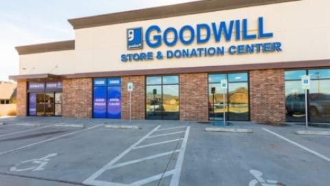 Goodwill, 1900 NW 164th St, Edmond, OK 73013, Donations Center