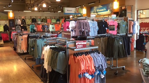 Sportswear Store «Columbia Sportswear Outlet Store at Cabazon Outlets», reviews and photos, 48750 Seminole Dr, Cabazon, CA 92230, USA