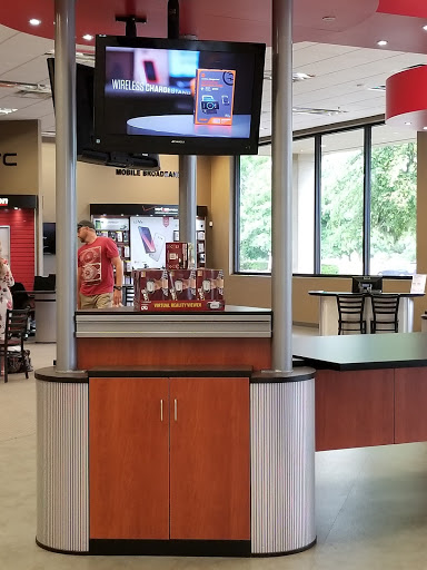 Cell Phone Store «Verizon Authorized Retailer – Cellular Sales», reviews and photos, 8718 Trouble Creek Rd, New Port Richey, FL 34653, USA