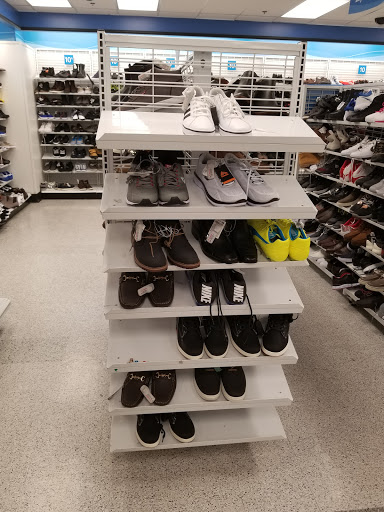 Clothing Store «Ross Dress for Less», reviews and photos, 201 E Main St, Alhambra, CA 91801, USA