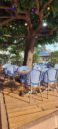 Atmosphère du SEASIDE CAFE - BAR RESTAURANT à Cannes - n°2