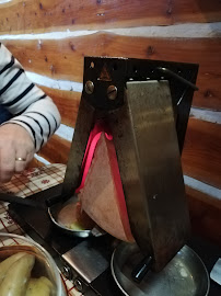 Raclette du Restaurant de fondues Le Chalet Gourmand à Uvernet-Fours - n°17