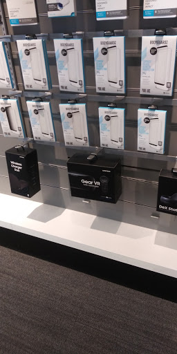 Cell Phone Store «AT&T», reviews and photos, 425 N Harlem Ave, Oak Park, IL 60301, USA