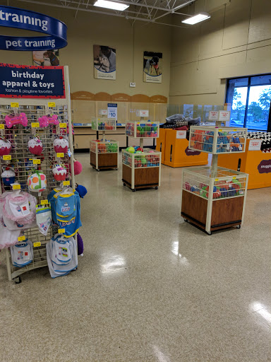 Pet Supply Store «PetSmart», reviews and photos, 2200 E Lohman Ave, Las Cruces, NM 88001, USA