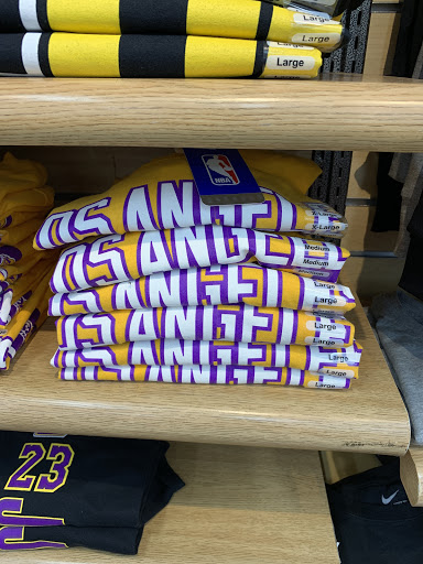 Shoe Store «WSS», reviews and photos, 1150 S Harbor Blvd, Fullerton, CA 92832, USA