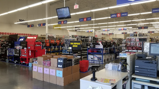 Hardware Store «Harbor Freight Tools», reviews and photos, 1291 N Hacienda Blvd, La Puente, CA 91744, USA
